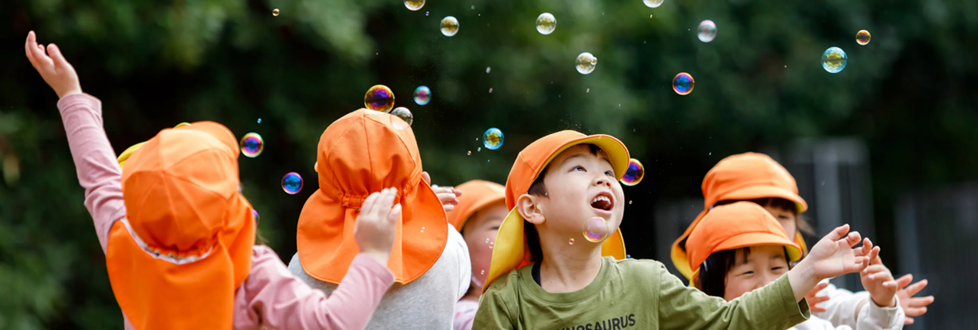 子どもたちの自主性と個性を尊重し、主体的な学びを促進するために「選択制保育」を導入しています
