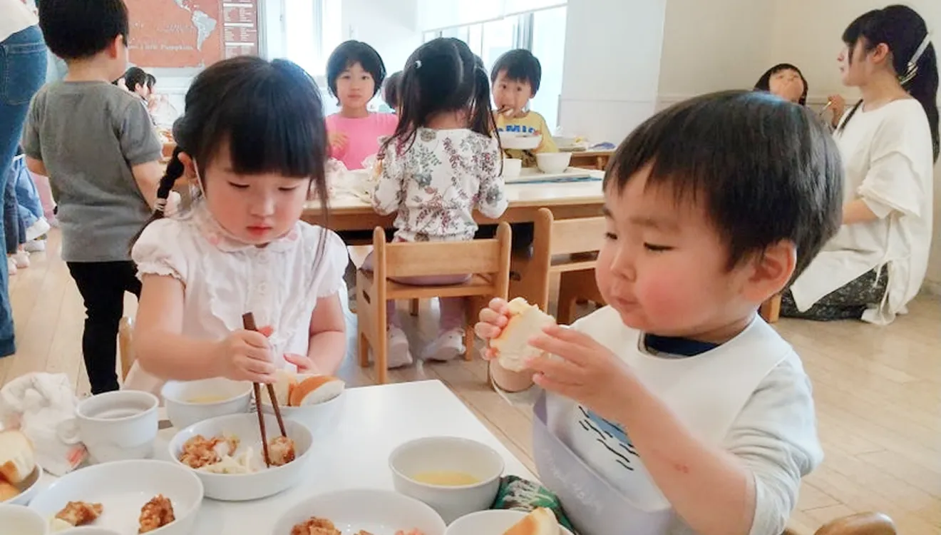 中野りとるぱんぷきんずのビュッフェ室の様子